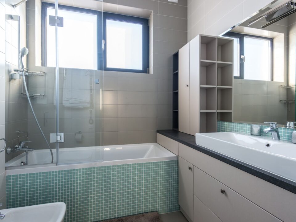 Derz Araları Nasıl Temizlenir? Banyo ve Mutfak İçin Doğal Çözümler