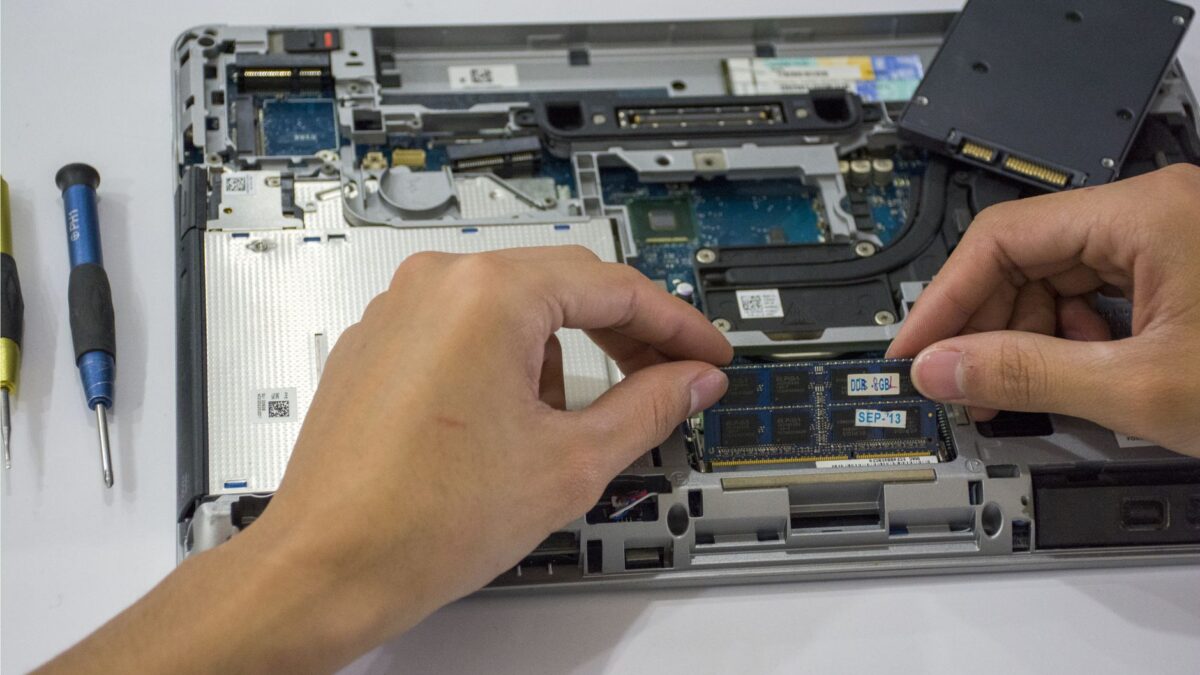 SSD Nasıl Takılır?