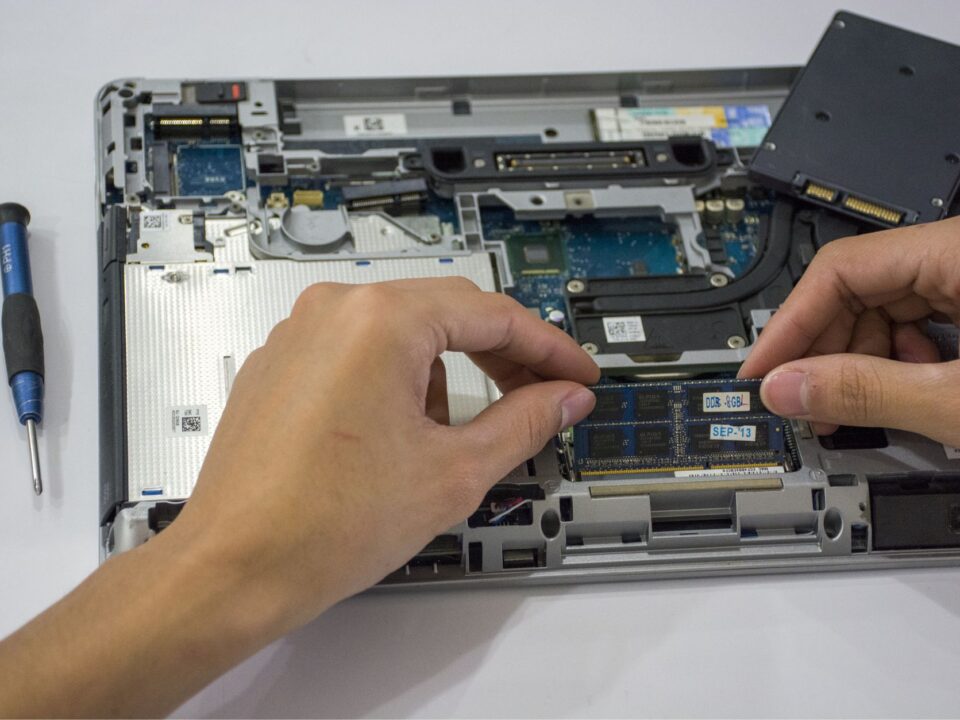 SSD Nasıl Takılır?