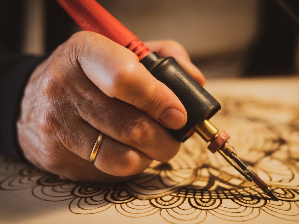 Ahşap Yakma Sanatı (Pirografi) Nasıl Yapılır? Başlangıç Rehberi
