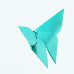 Origami (Kağıt Katlama) Başlangıç Rehberi: Kolay Figürler Nasıl Yapılır?