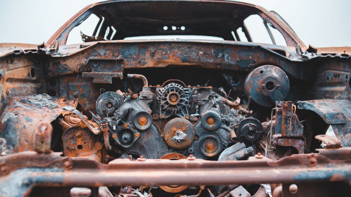 Motor Temizliği Nasıl Yapılır? (Elektronik Parçalara Zarar Vermeden)