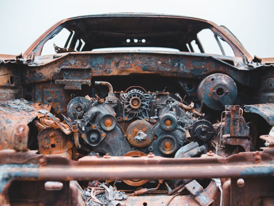 Motor Temizliği Nasıl Yapılır? (Elektronik Parçalara Zarar Vermeden)