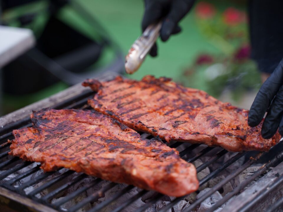Et Nasıl Marine Edilir? (Yumuşacık Bonfile ve Antrikot İpuçları)