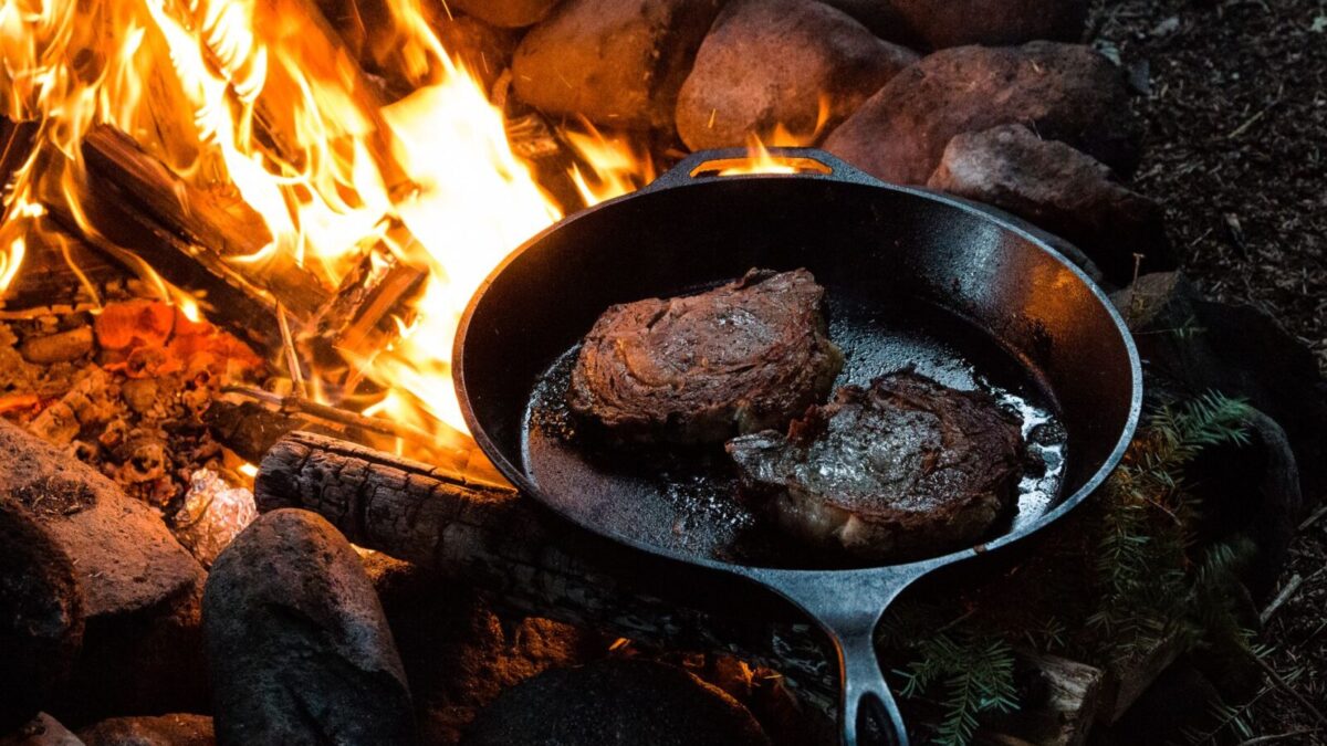 Döküm Tavada Mükemmel Biftek (Steak) Pişirme Teknikleri