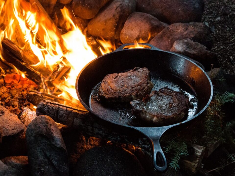 Döküm Tavada Mükemmel Biftek (Steak) Pişirme Teknikleri