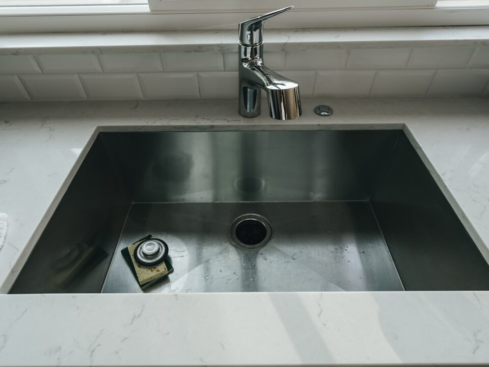 Tıkanan Mutfak ve Banyo Lavabosu Kimyasalsız Nasıl Açılır?