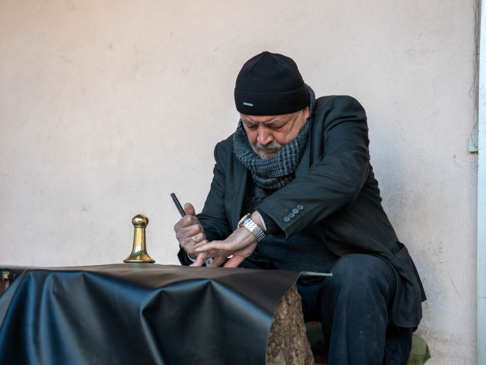Deri Ceket Veyahut Deri Çanta Çizikleri Ve Yırtıkları Nasıl Tamir Edilir?
