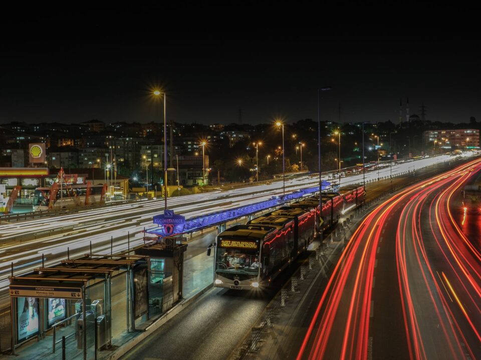 Otostopla Seyahat Etme Rehberi: Güvenli Otostop Nasıl Yapılır?