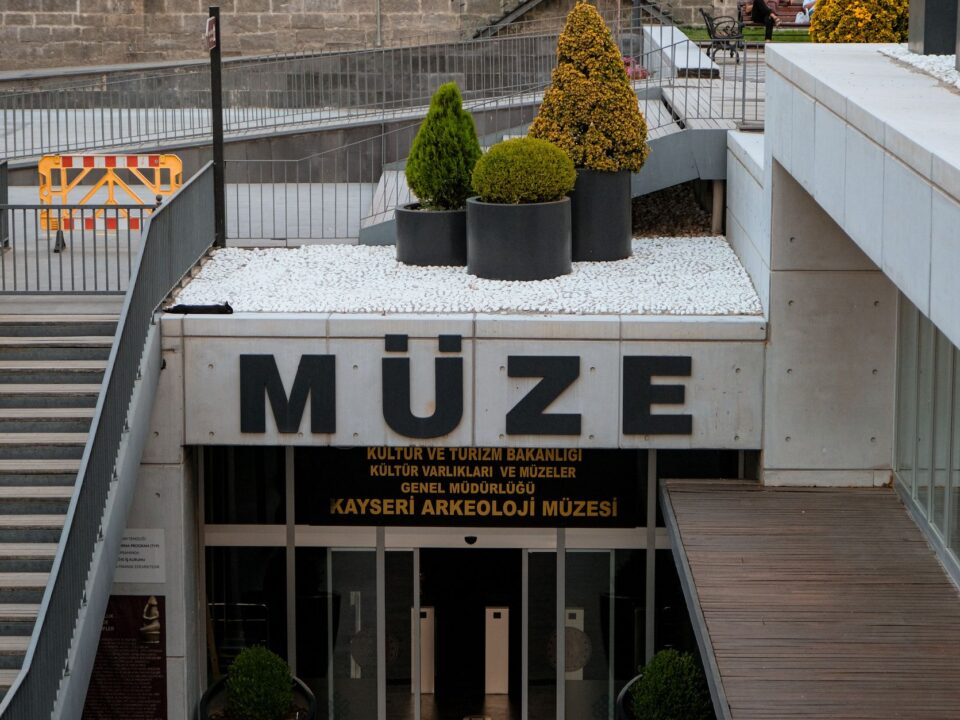 Müze Kart Çeşitleri Nelerdir ve Seyahatlerde Nasıl Verimli Kullanılır?