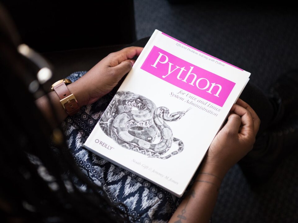 Python Nesne Yönelimli Programlama (OOP) Temelleri: Class ve Object