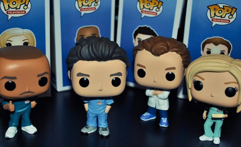 Figür Koleksiyonculuğu (Funko Pop, Anime vb.) ve Sergileme Fikirleri