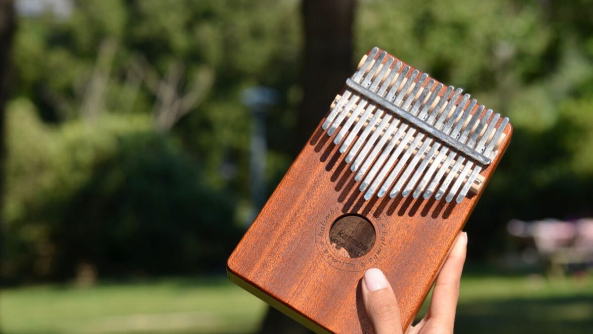 Kalimba (Başparmak Piyanosu) Nasıl Çalınır?