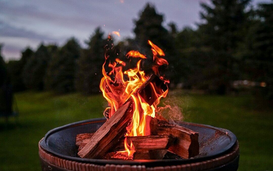 Bahçede Ateş Çukuru (Fire Pit) Güvenli Şekilde Nasıl Yapılır?